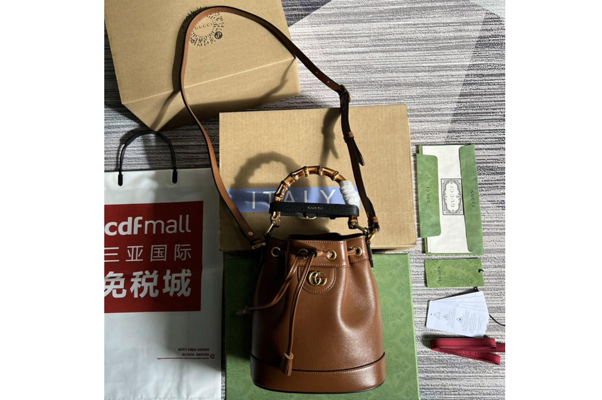 Gucci 724667 Gucci Diana mini bucket bag in Brown leather