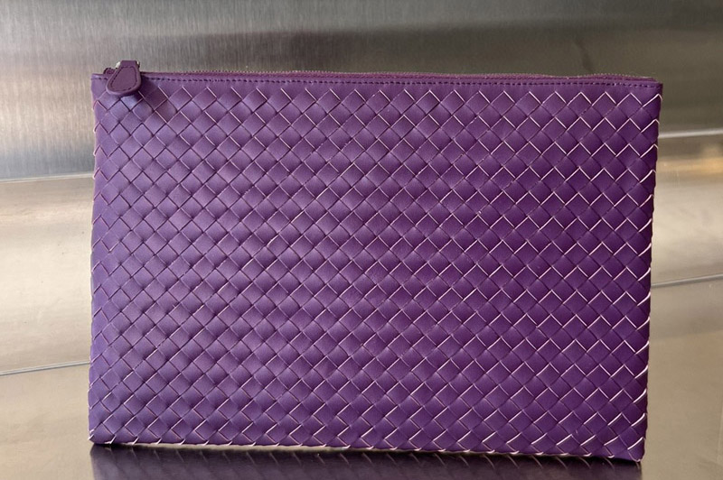Bottega Veneta 522430 Pouch Bag in Purple Leather