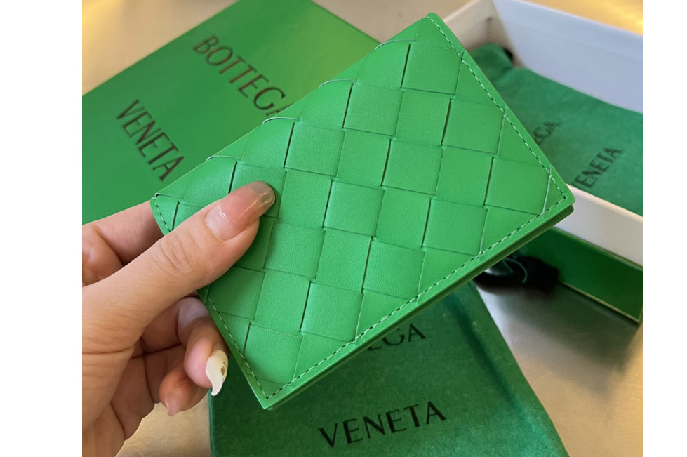 Bottega Veneta 605720 Intrecciato Business Card Case in Green Leather