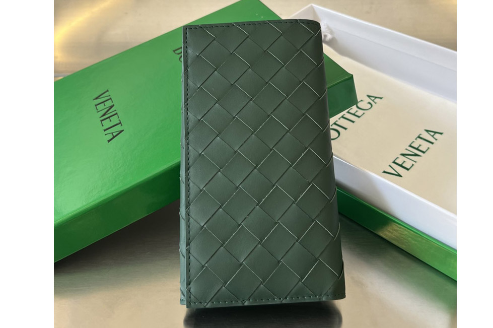 Bottega Veneta 676593 Long Intrecciato Wallet in Dark Green Leather
