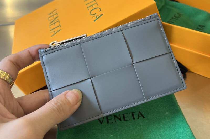 Bottega Veneta 679843 Zipped Card Case in Grey Leather