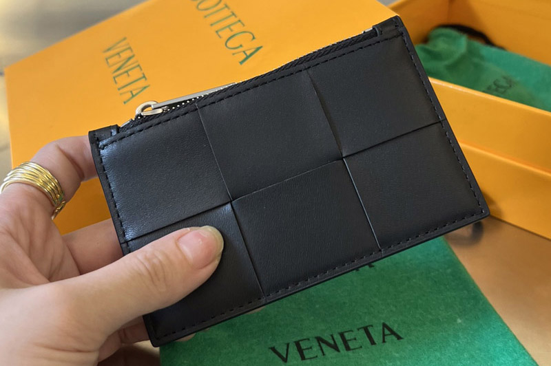 Bottega Veneta 679843 Zipped Card Case in Black Leather