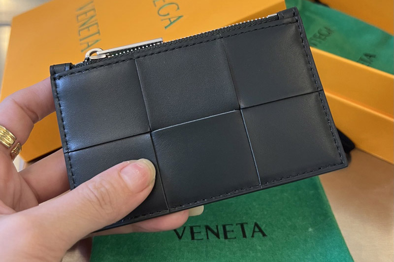 Bottega Veneta 679843 Zipped Card Case in Dark Blue Leather