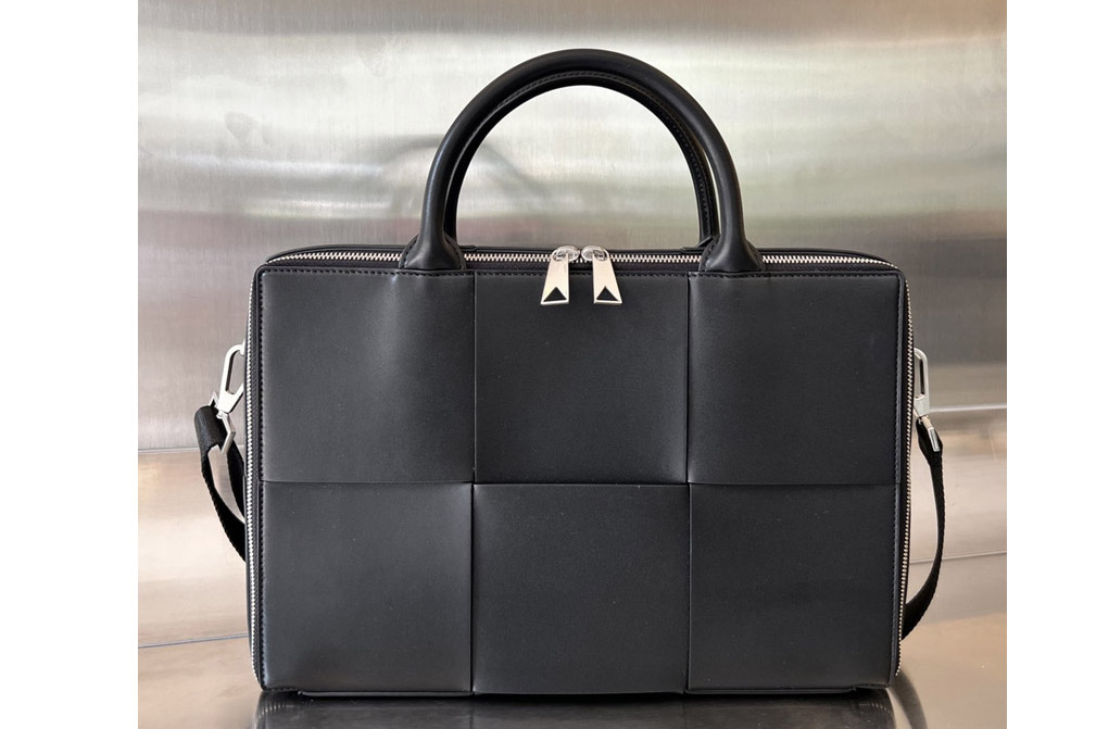 Bottega Veneta 680120 Arco Briefcase Bag in Black Leather