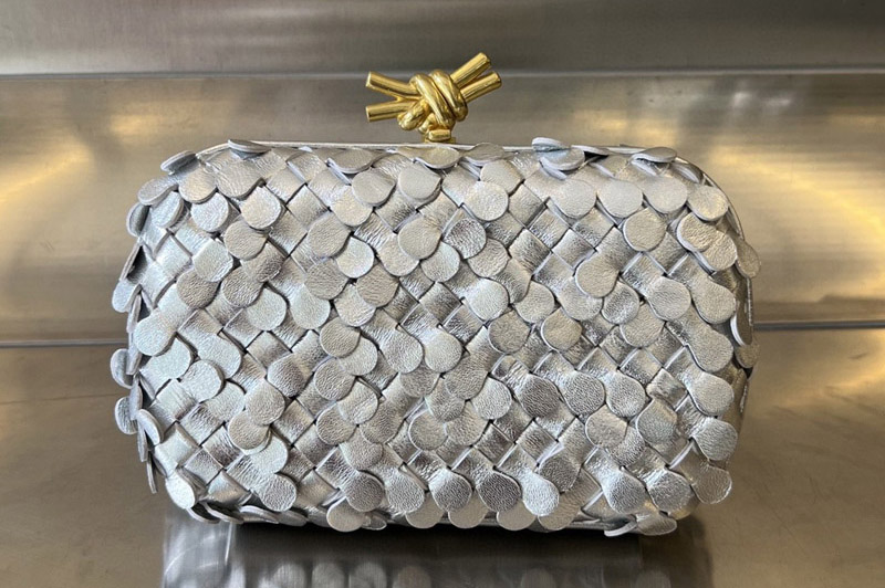 Bottega Veneta 717622 Knot Minaudiere clutch Bag in Silver Leather With Gold