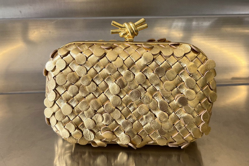 Bottega Veneta 717622 Knot Minaudiere clutch Bag in Gold Leather With Gold