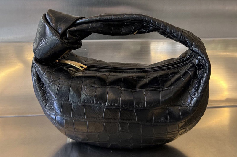 Bottega Veneta 717709 Mini Jodie top handle bag in Black Leather