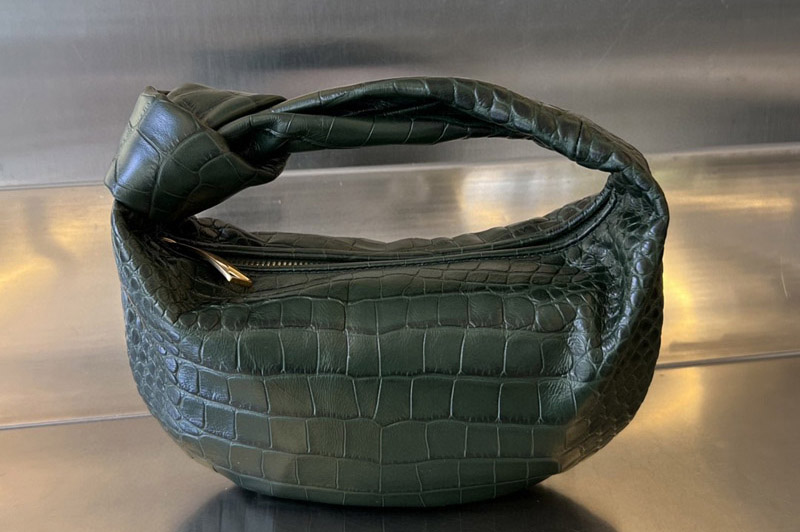 Bottega Veneta 717709 Mini Jodie top handle bag in Green Leather