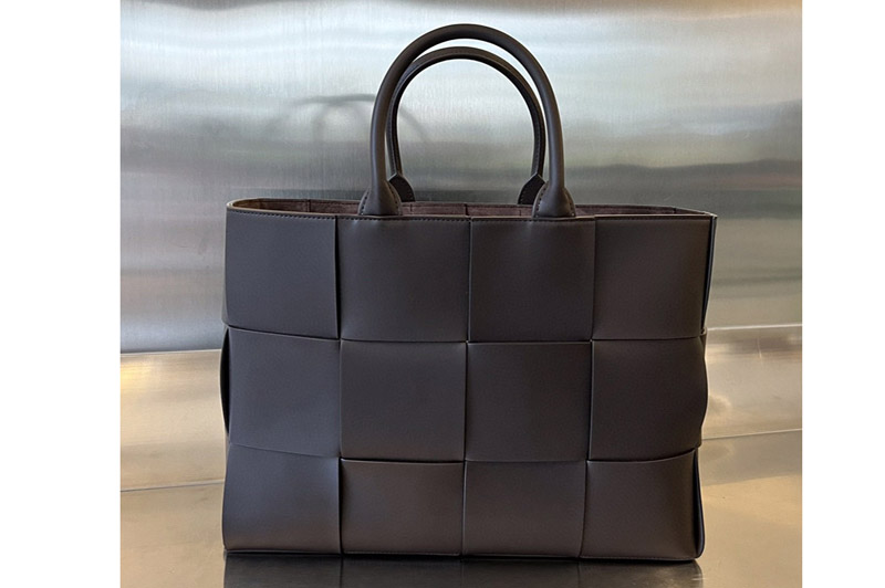 Bottega Veneta 729244 Medium Arco Tote Bag in Brown Leather