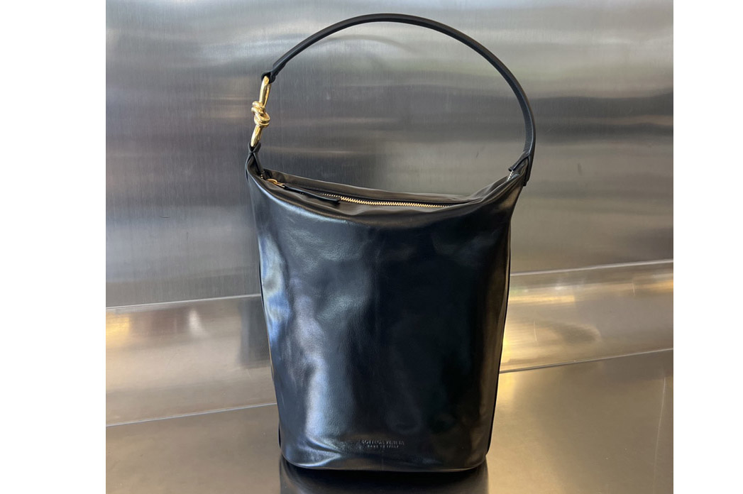 Bottega Veneta 730965 Medium Hobo Knot Bag in Black Leather
