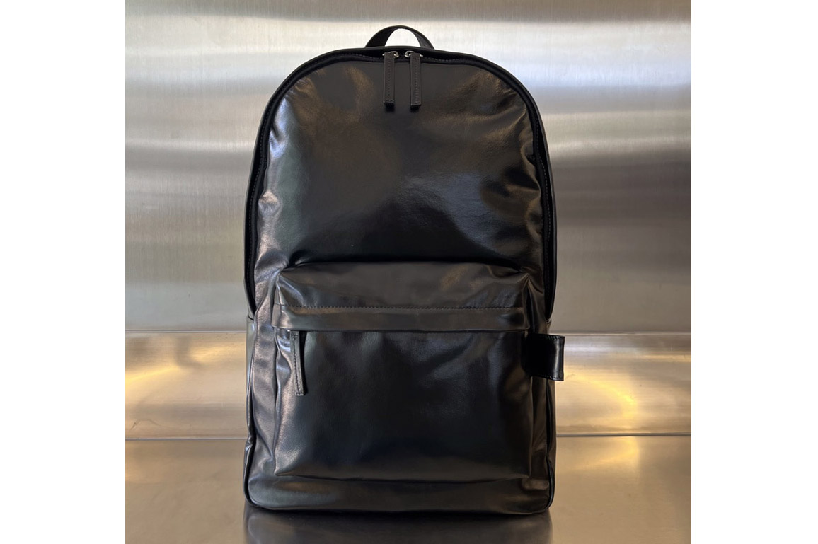 Bottega Veneta 731194 Medium Archetype Backpack in Black Leather