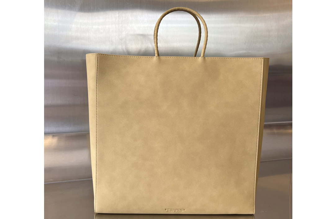 Bottega Veneta 741557 The Medium Brown Bag in Kraft Leather