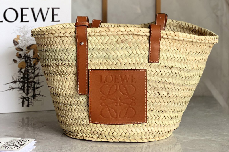 Loewe Basket bag in Natural/Tan palm leaf and calfskin