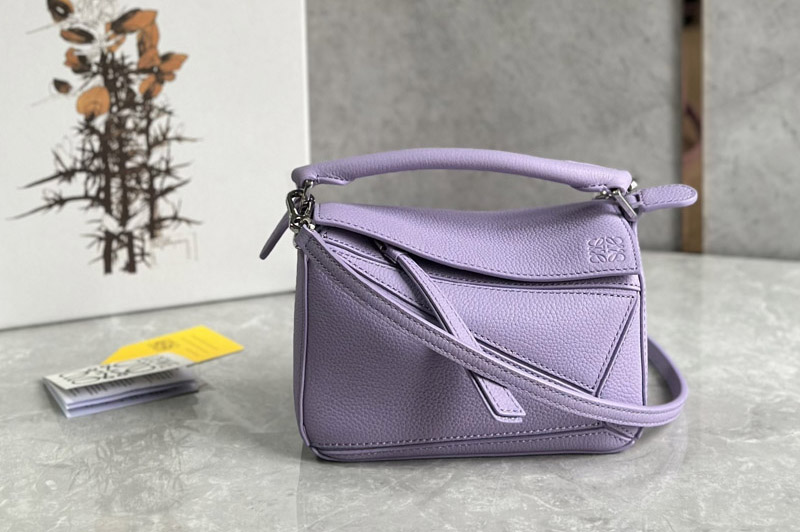 Loewe Mini Puzzle bag in Purple classic calfskin