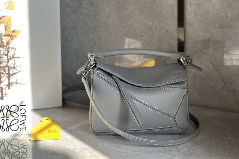 Loewe Mini Puzzle bag in Grey classic calfskin