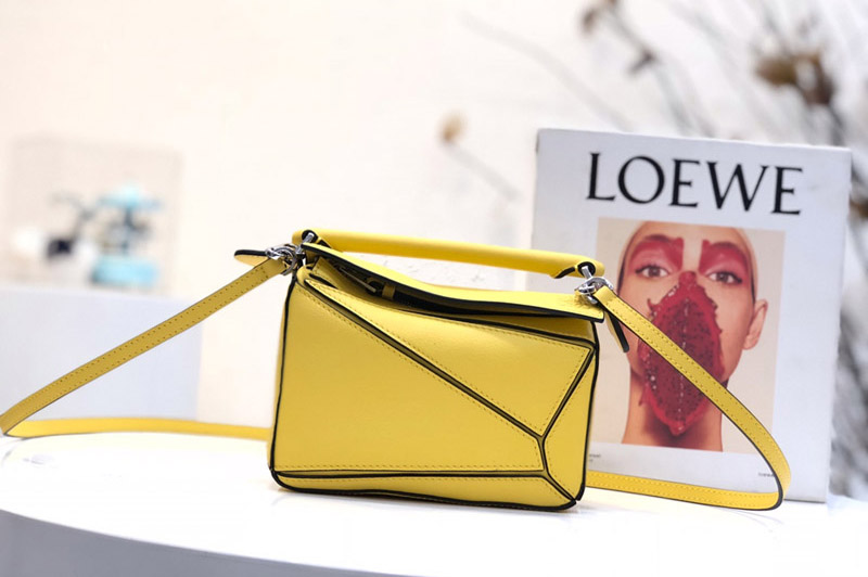 Loewe Mini Puzzle bag in Yellow classic calfskin