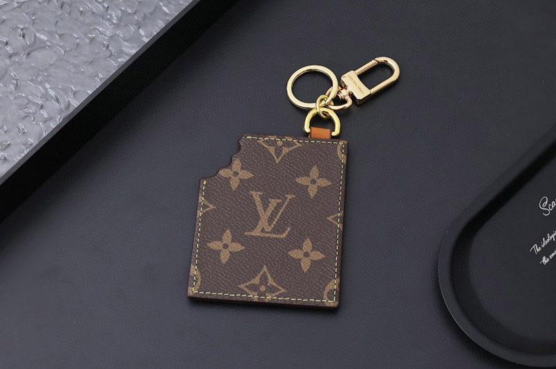 Louis Vuitton M01478 LV Chocolate Bar Figurine Key Holder And Bag Charm in Monogram Canvas