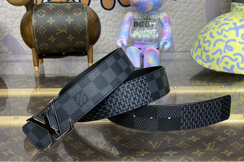 Louis Vuitton M0340U LV Initiales 40mm Reversible Belt With Silver Buckle