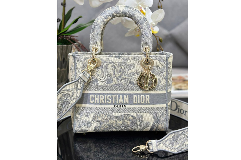 Dior M0565 Christian Dior Medium Lady D-Lite bag in White Toile de Jouy Embroidery