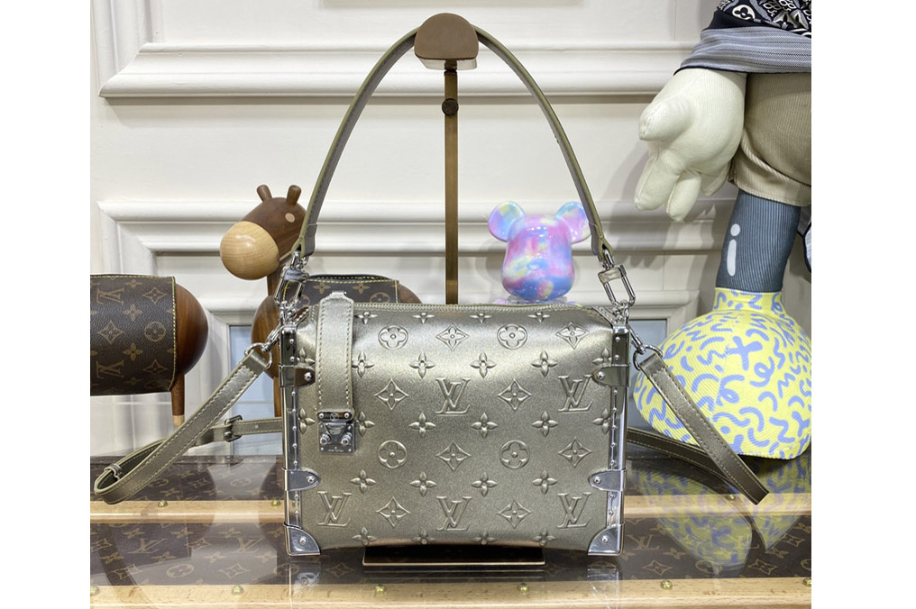 Louis Vuitton M21477 LV Side Trunk handbag in Gold Calfskin