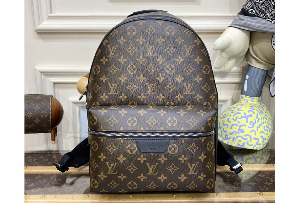 Louis Vuitton M22558 LV Discovery PM Backpack in Monogram canvas
