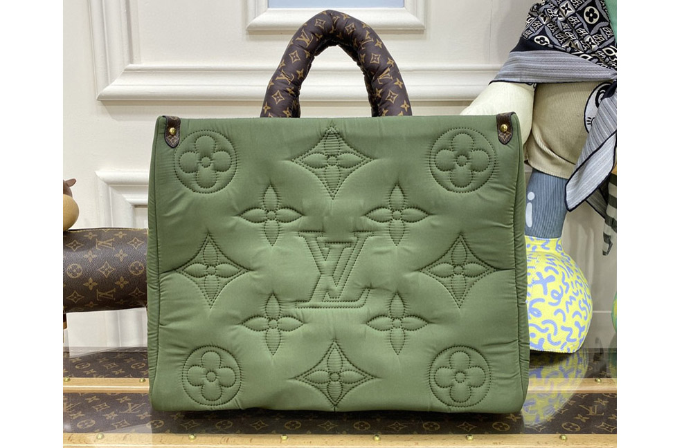 Louis Vuitton M59005 LV OnTheGO GM tote bag in Green Econyl regenerated nylon