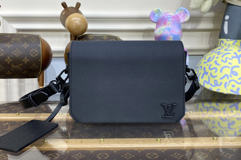 Louis Vuitton M82085 LV Fastline Wearable Wallet in Black Cowhide leather