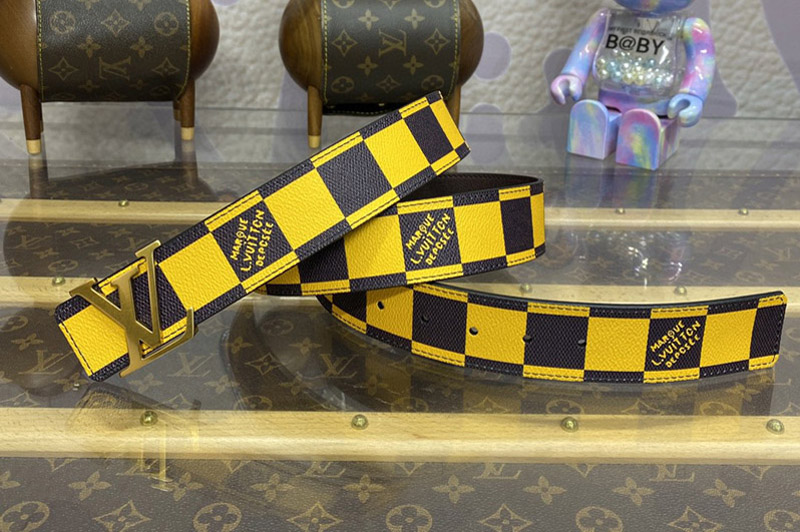 Louis Vuitton M8546V LV Initiales 40mm Reversible Belt