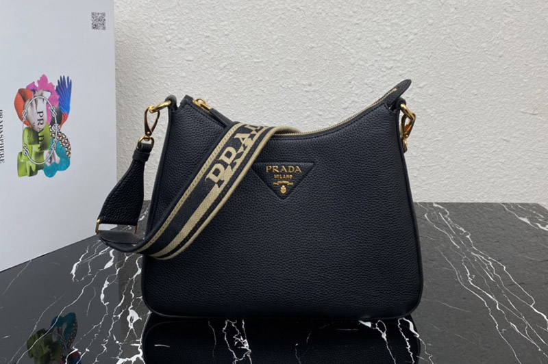 Prada 1BC178 Leather bag in Black Leather