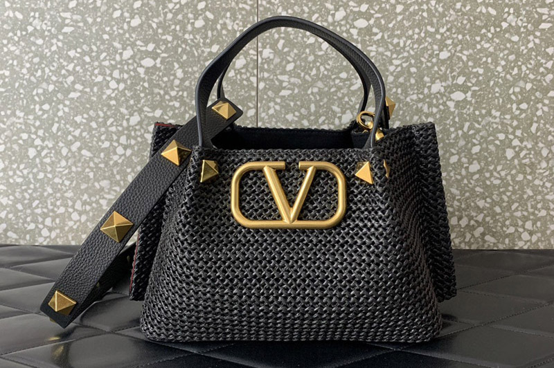 Valentino Garavani Small shopping bag in Black synthetic raffia