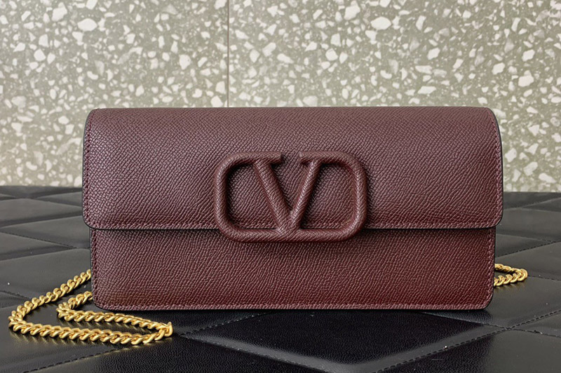 Valentino Garavani VLOGO textured-leather wallet in Burgundy Leather