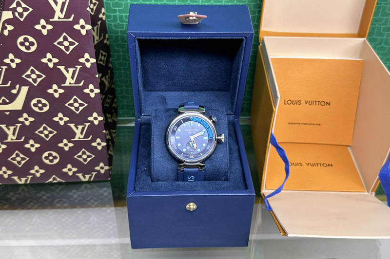 Louis Vuitton QA122Z LV Tambour Street Diver PVD Watch Blue Dial on Blue Rubber Band Automatic movement