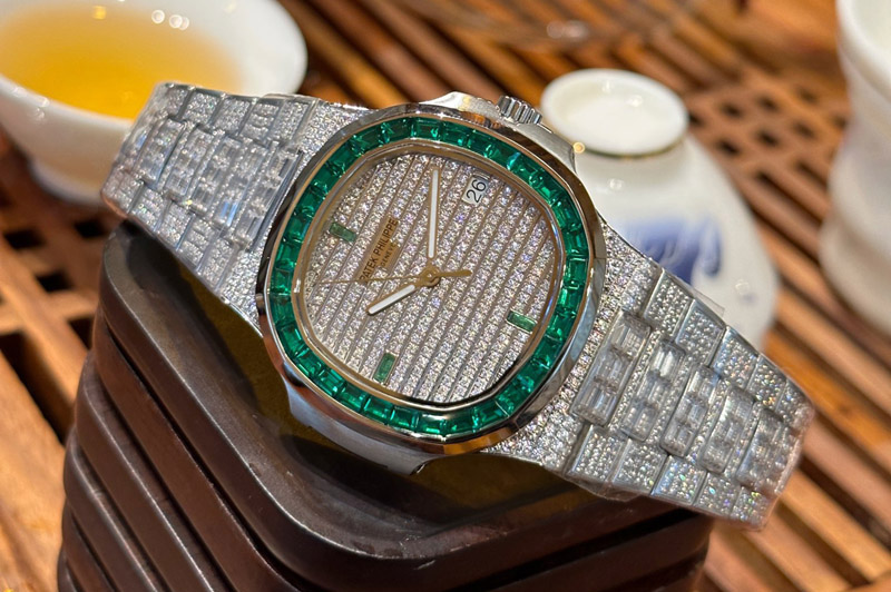 Patek Philippe Nautilus 5711 SS MS Factory Full Diamonds Green Diamonds Bezel Diamonds Dial on Diamonds Bracelet A324