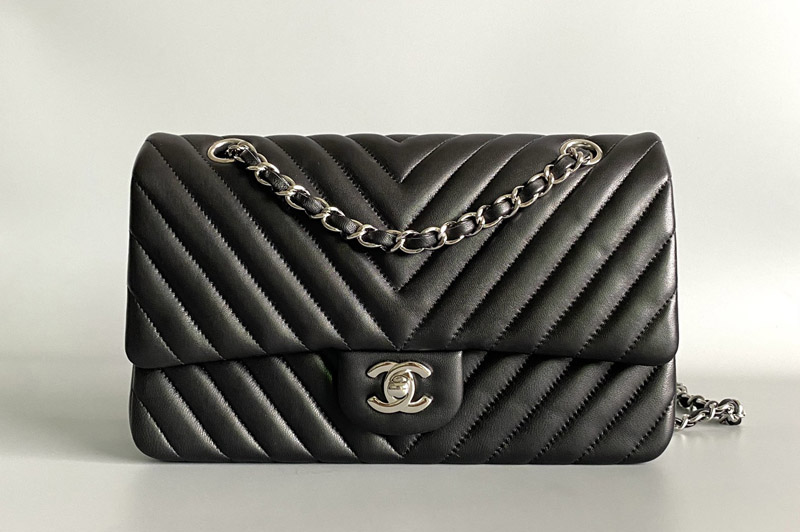 CC Classic Flap Bag in Black Leather