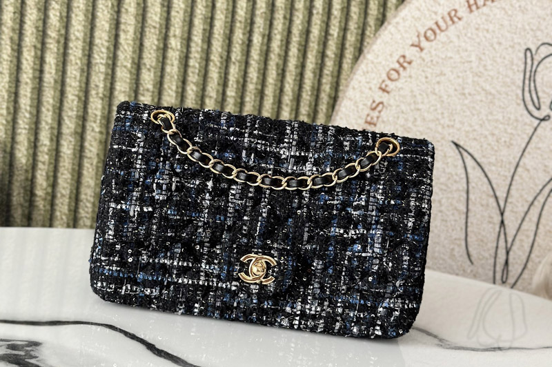 CC 11.12 Classic Handbag A01112 in Wool Tweed