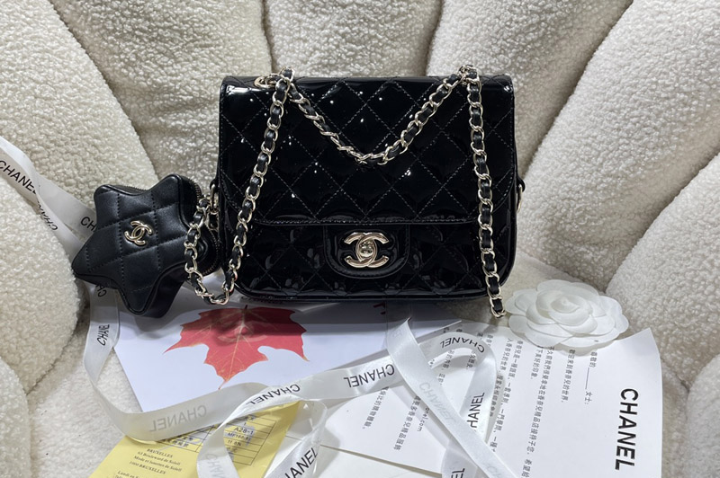 CC Flap Bag in Black Leather