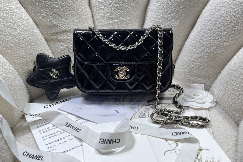 CC Flap Bag in Black Leather