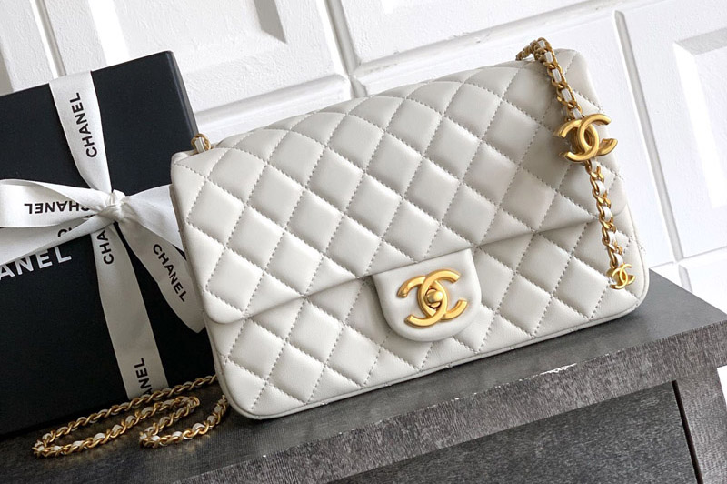 CC Flap Bag in Light Gray Leather
