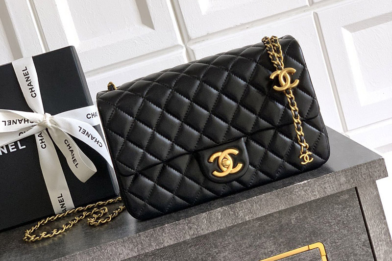 CC Flap Bag in Black Leather