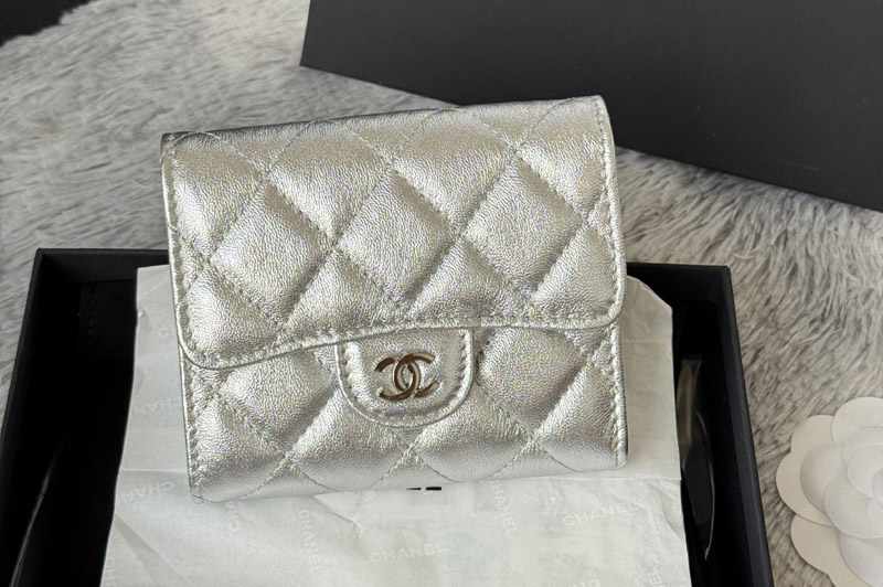 CC AP0231 Classic Small Flap Wallet in Silver Leather