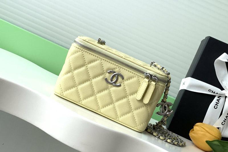 CC Long Vanity With Chain in Yellow Leather