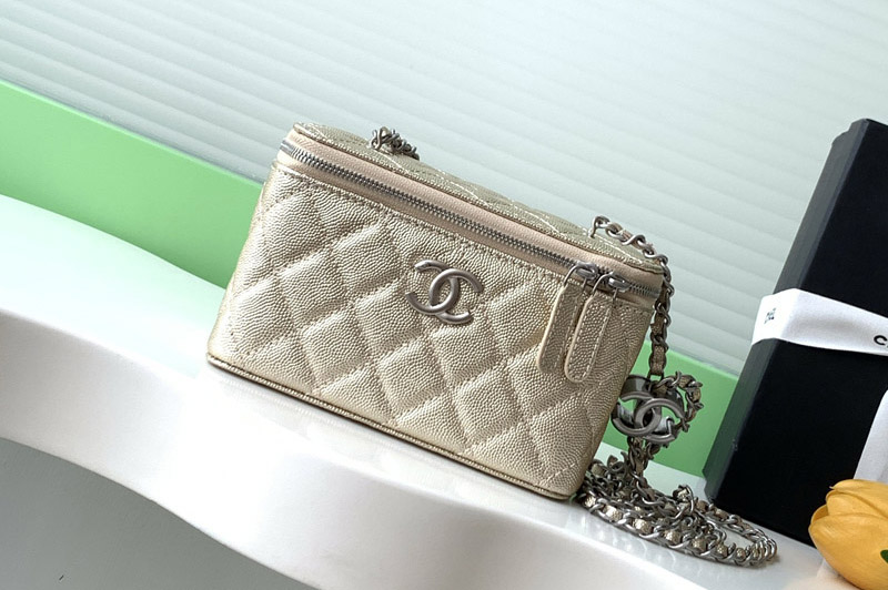 CC Long Vanity With Chain in Gold Leather