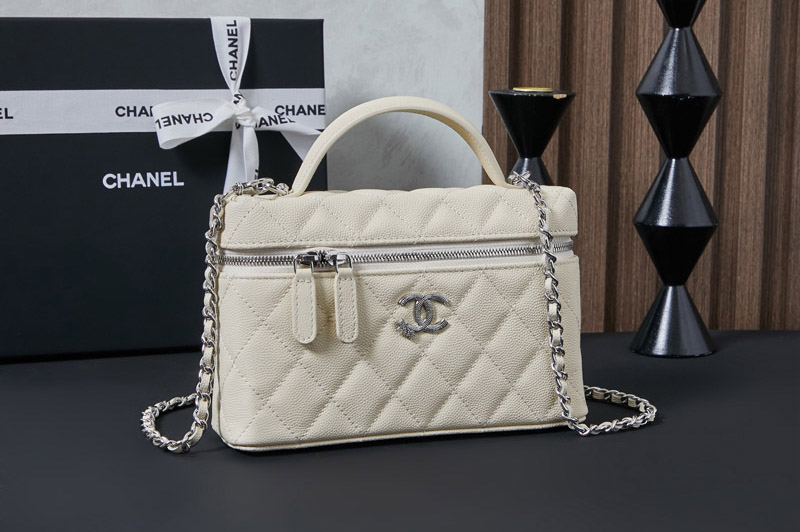 CC AP4854 Vanity With Chain in Cream Leather