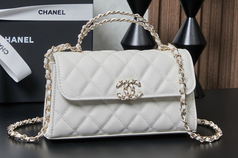 CC Clutch With Chain in White Leather