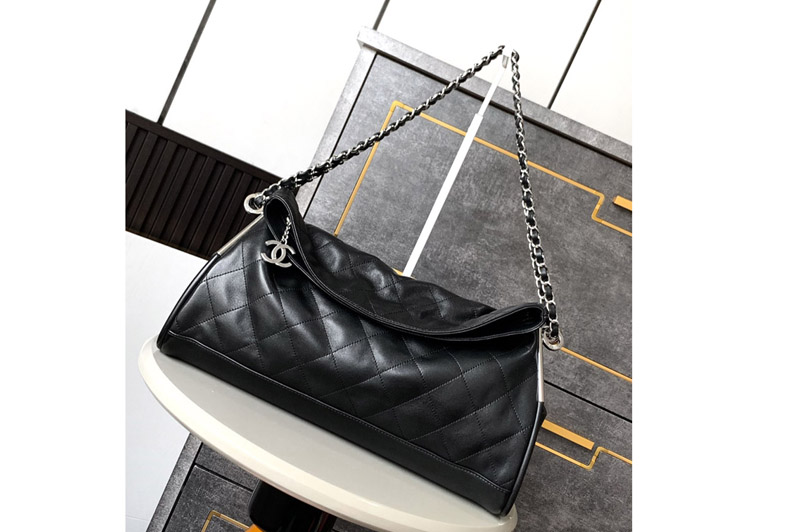 CC Vintage Large Hobo Bag in Black Leather