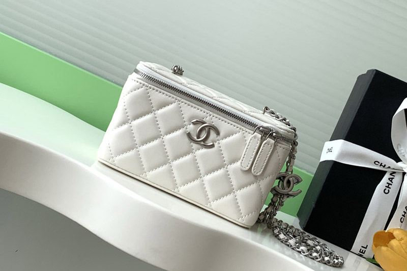 CC Long Vanity With Chain in White Leather
