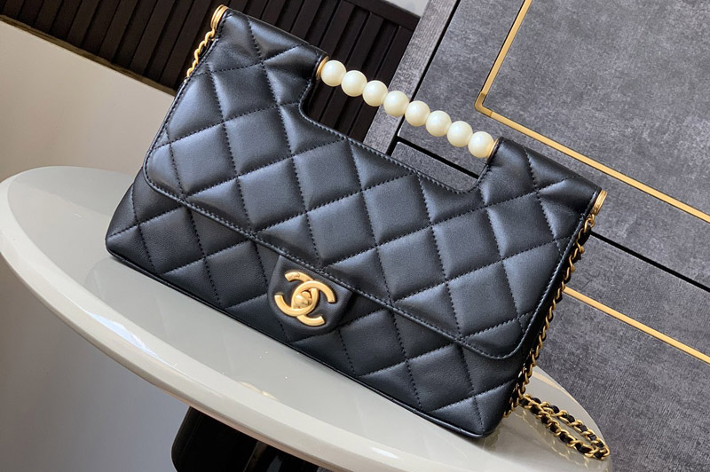 CC Shopping Bag in Black Leather