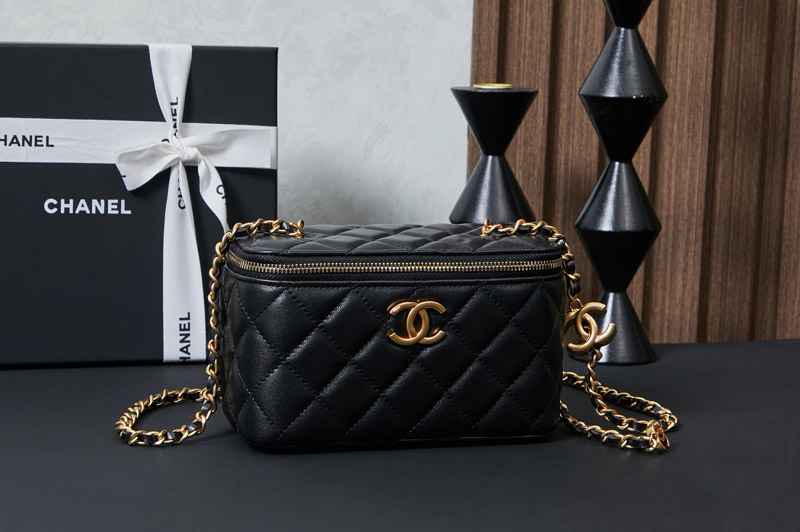 CC Long Vanity With Chain in Black Leather