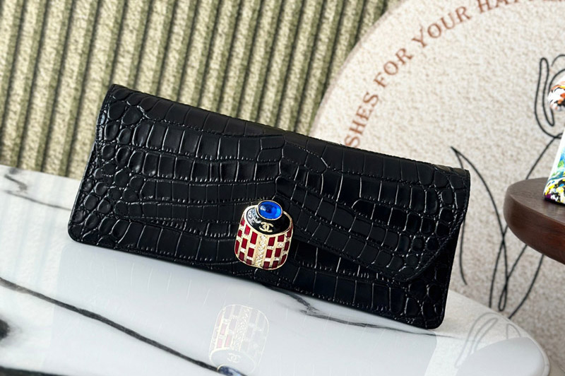 CC Clutch Bag in Black Leather