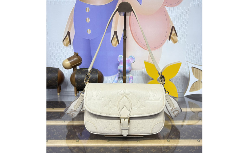 Louis Vuitton M13231 LV Diane handbag